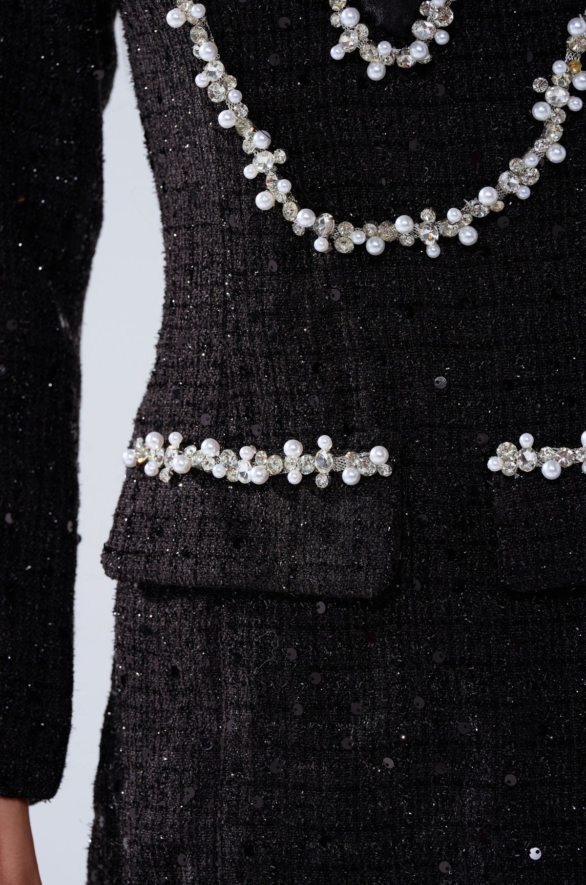 HIGH CLASS MINI DRESS WITH A TIE