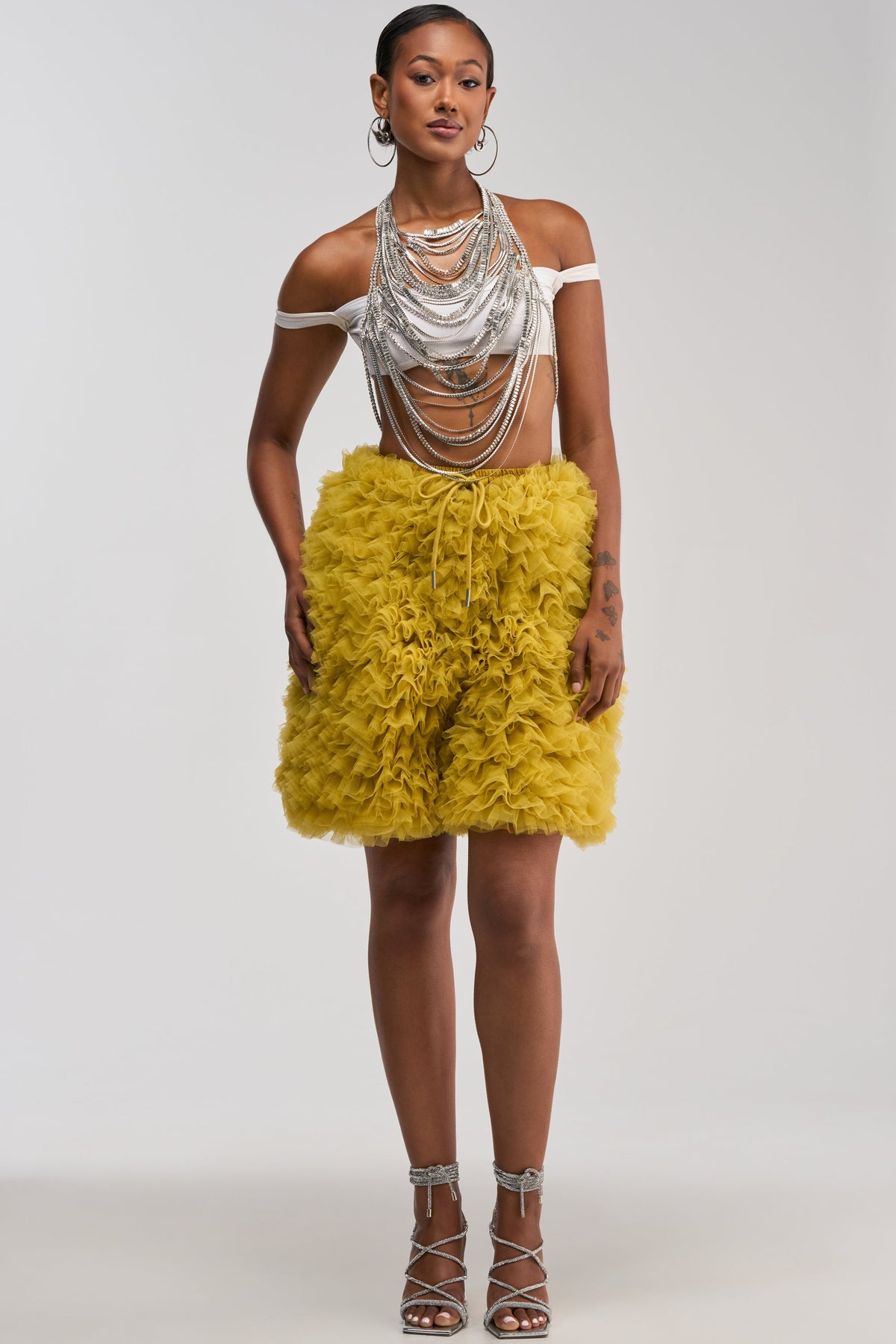 SOMETHING CRAZY RUFFLE SHORT
