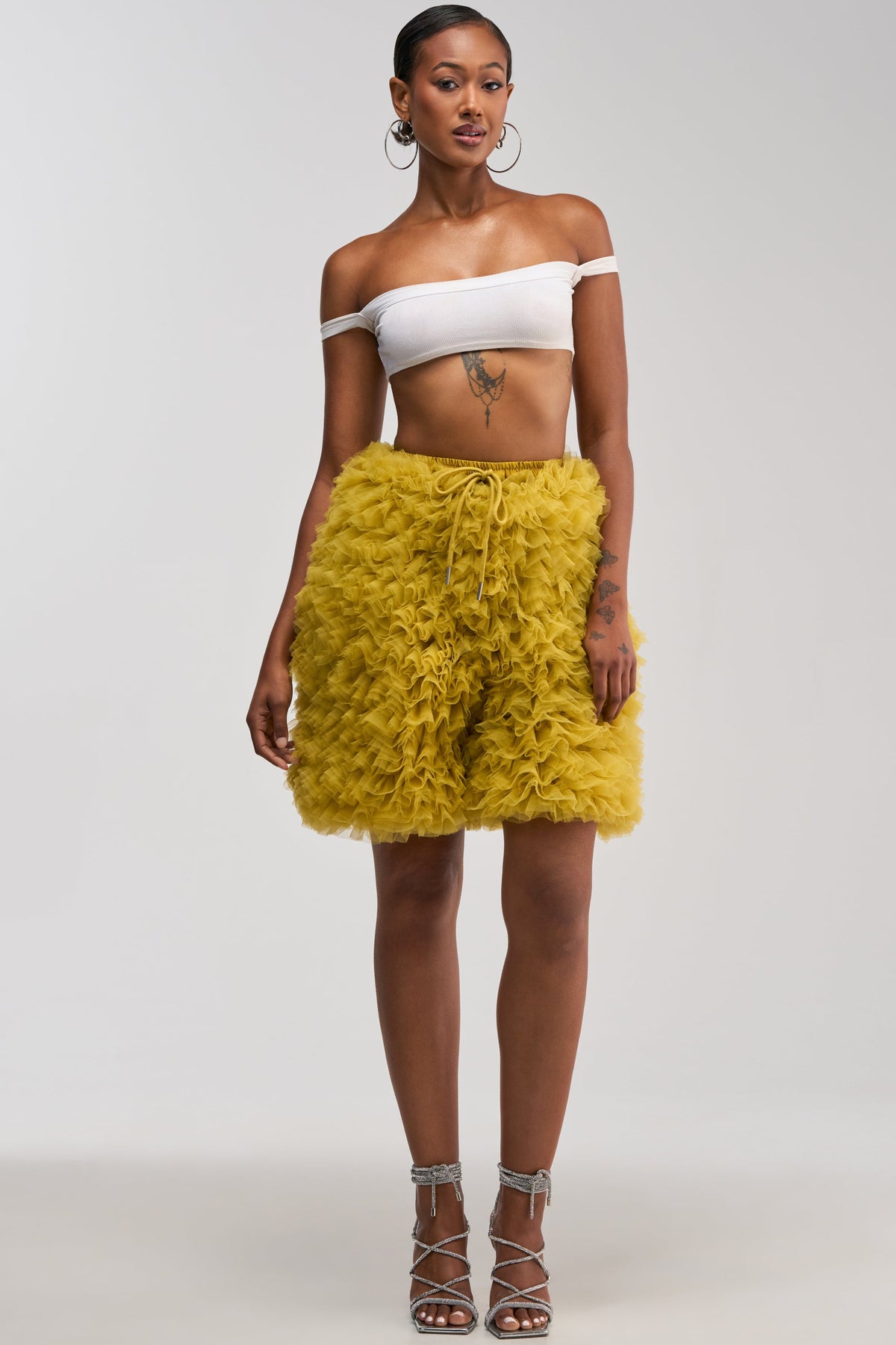 SOMETHING CRAZY RUFFLE SHORT