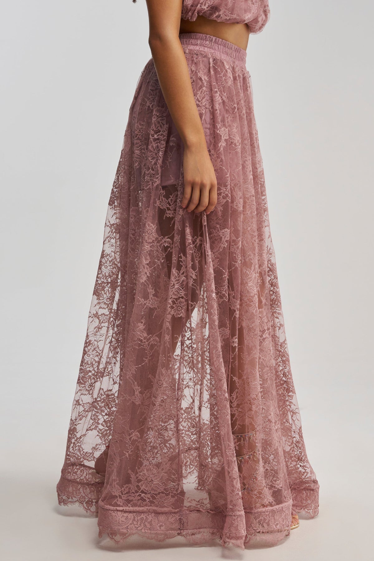 HANNAH LACE MAXI SKIRT IN MAUVE