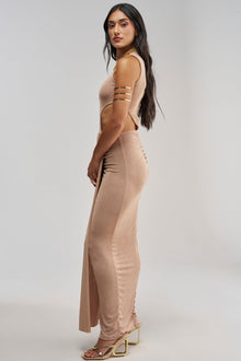 Sisoras MAKE IT UP TO ME MAXI DRESS IN CARAMEL