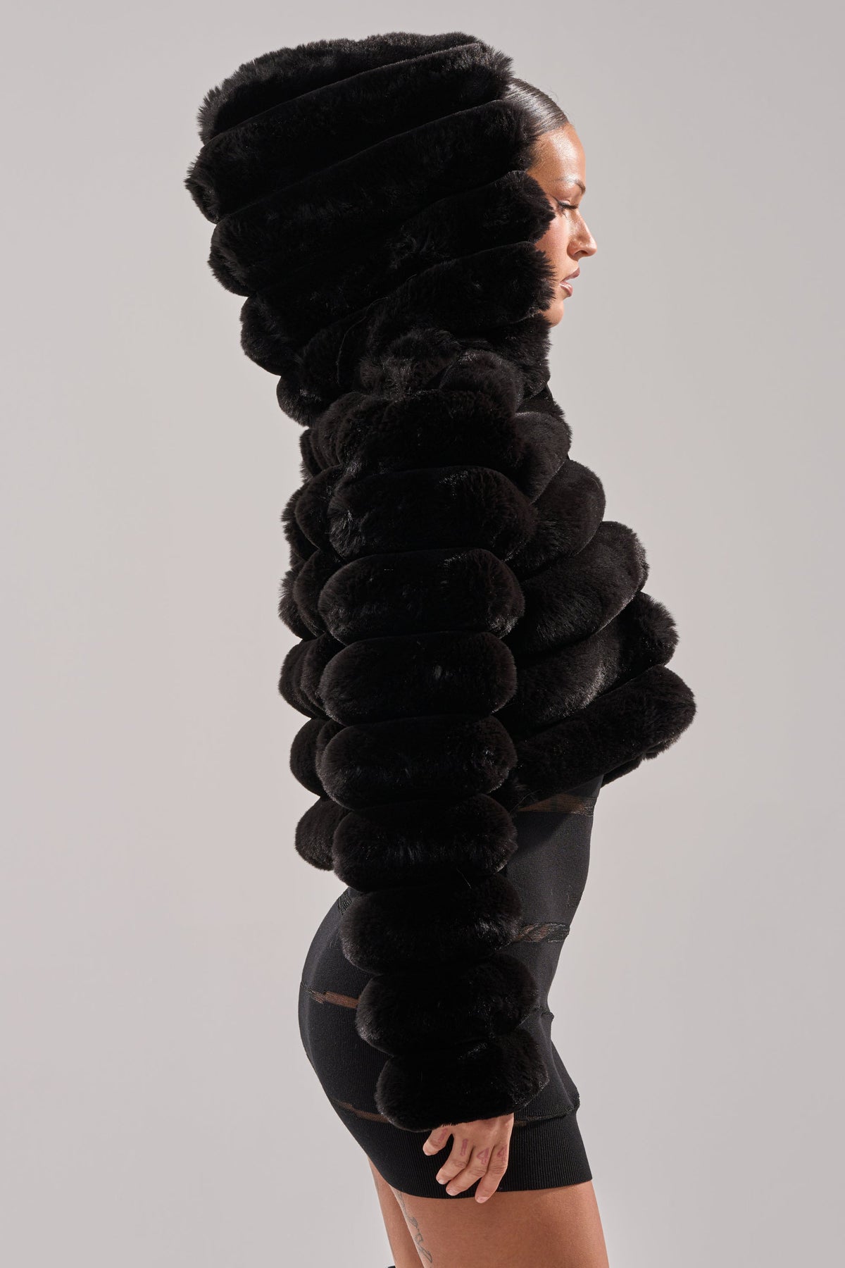 POPCORN FAUX FUR IN BLACK