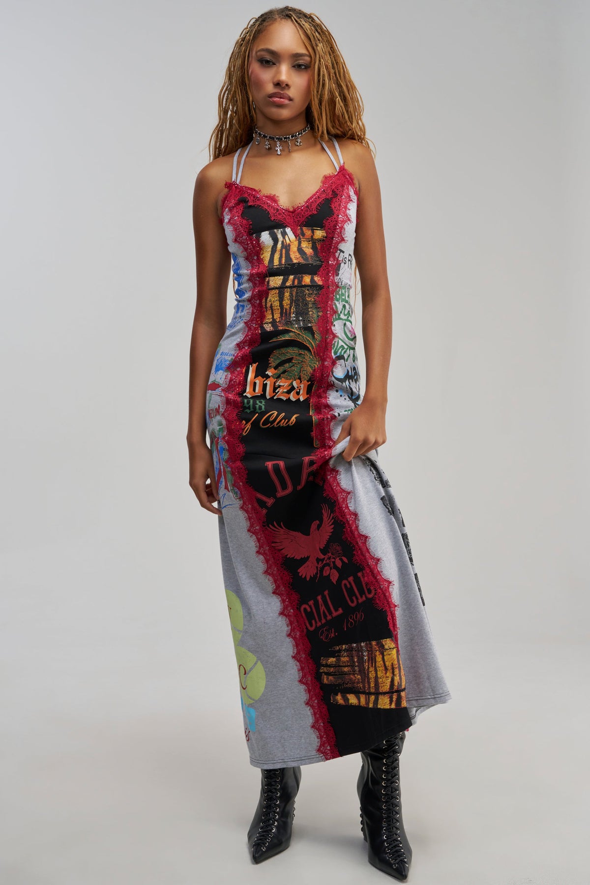 KISS AND TELL MAXI DRESS IN RED MULTI