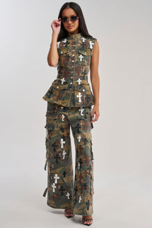DOWN AND DIRTY CAMO BUTTON DOWN