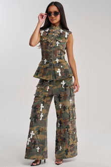 DOWN AND DIRTY CAMO BUTTON DOWN