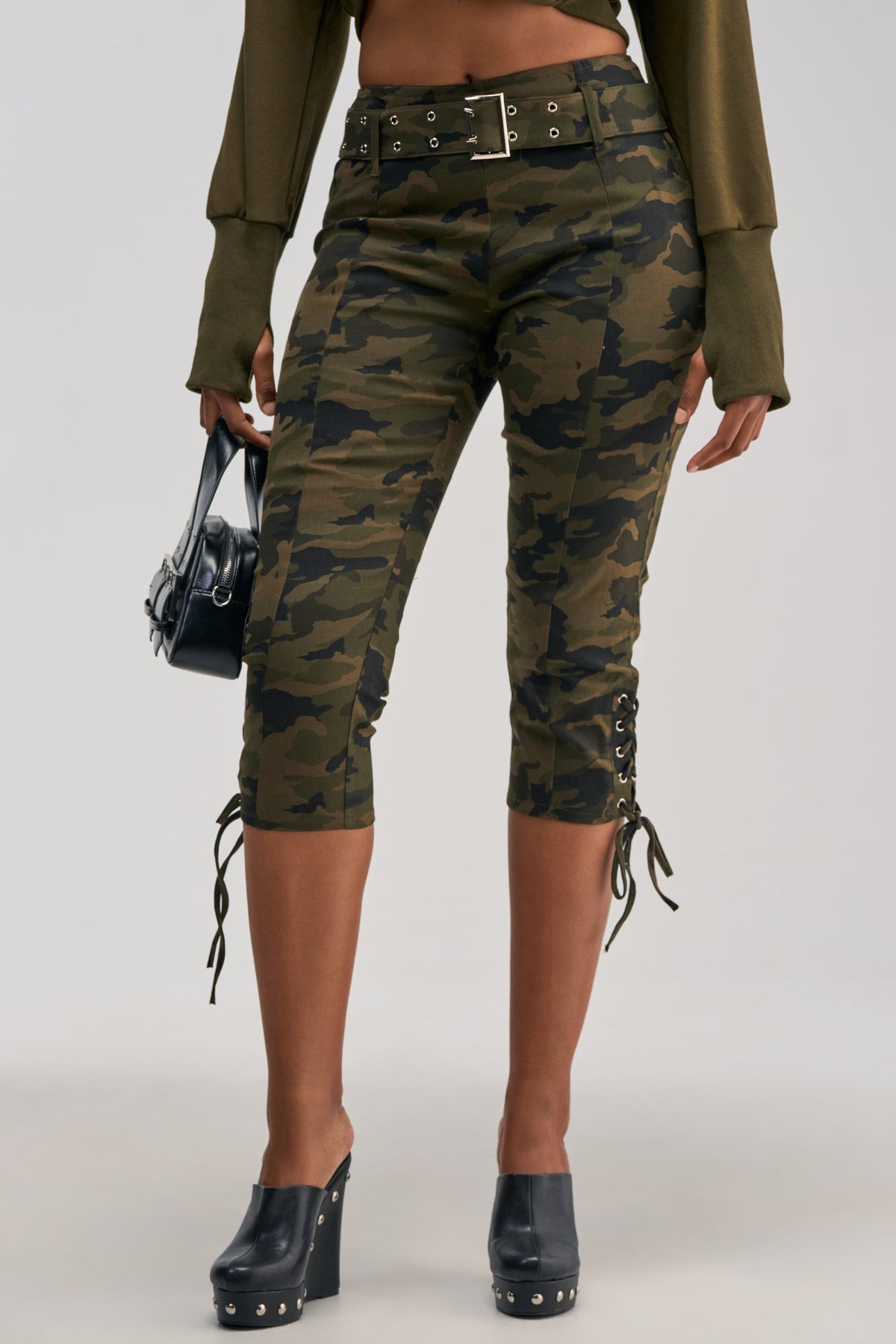 THE BEST CAMO CAPRI