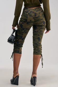 THE BEST CAMO CAPRI