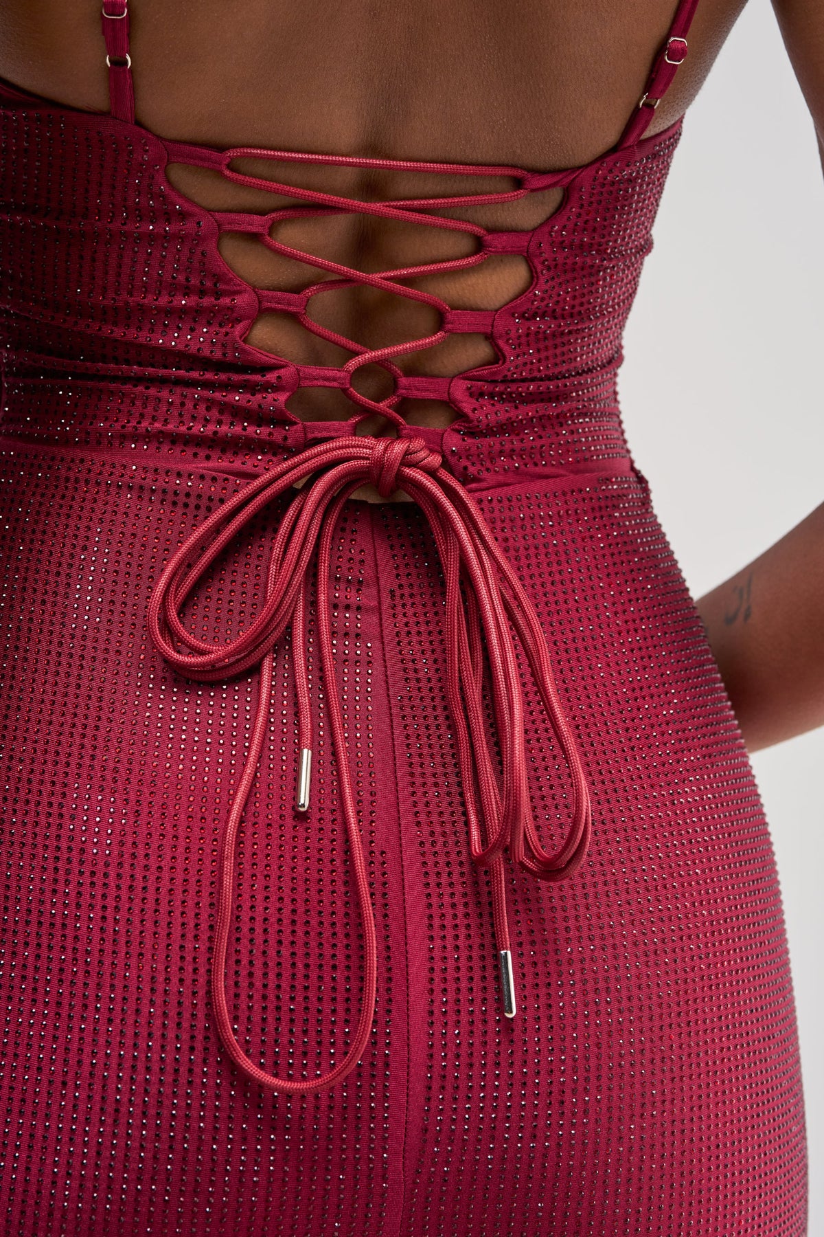 SOCIAL ROYALTY RHINESTONE MAXI DRESS IN BURGUNDY