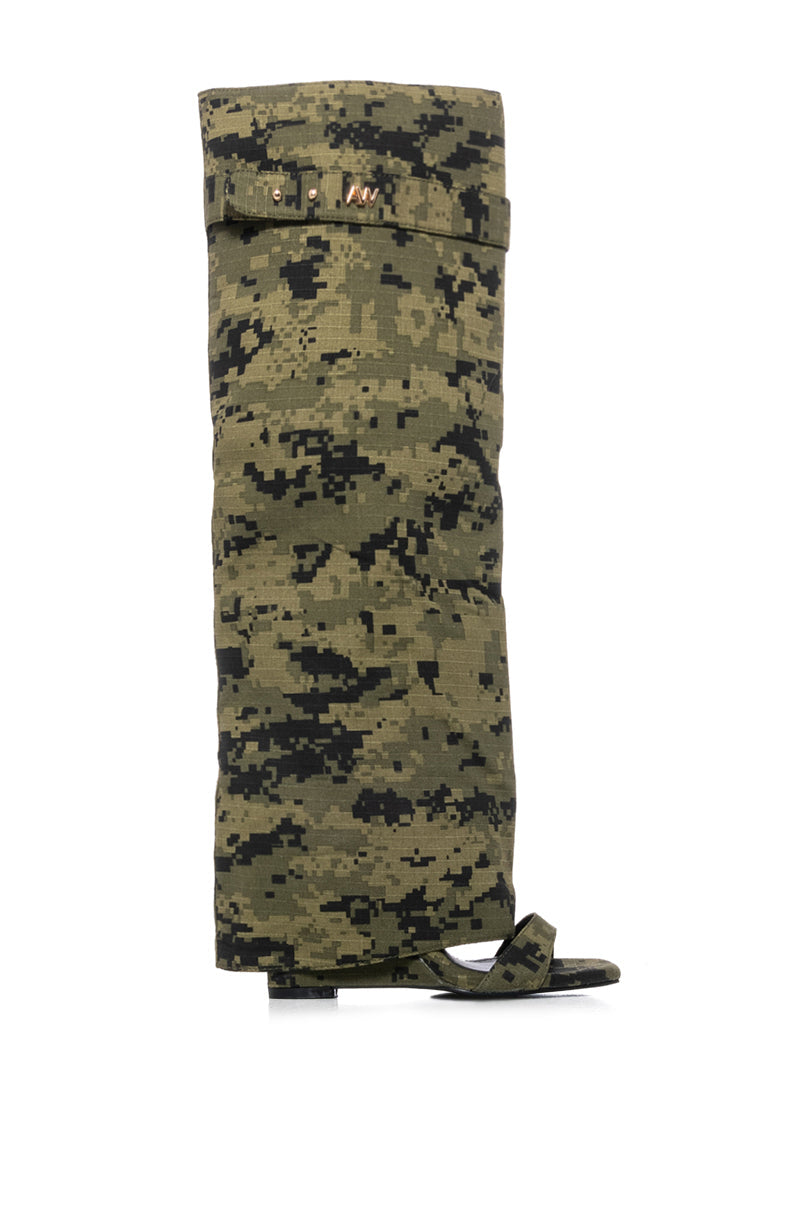Sisoras AZALEA WANG MARIETTA FOLD OVER OPEN TOE SANDAL BOOT IN CAMO
