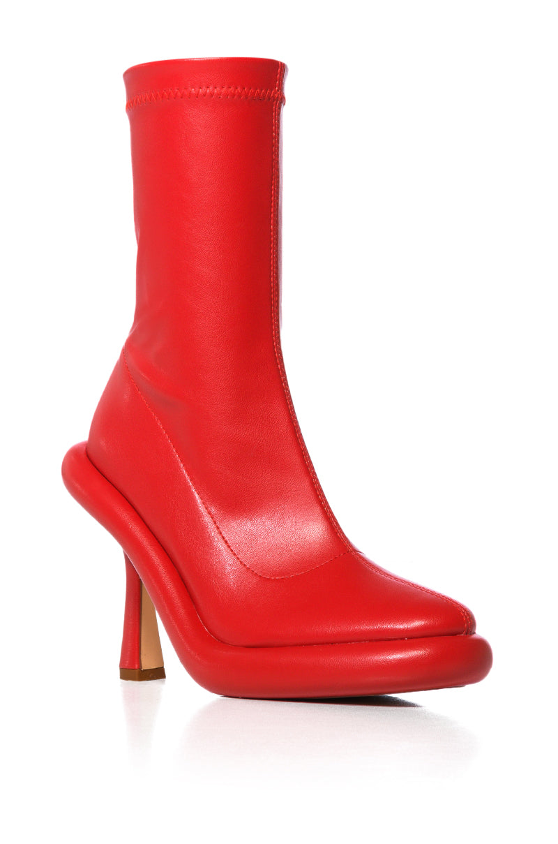 Sisoras AZALEA WANG TARROW STILETTO PU BOOTIE IN RED