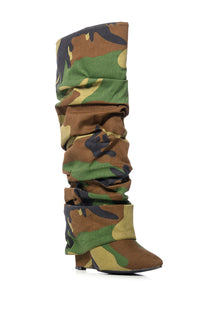Sisoras AZALEA WANG ZUMMA CAMO RUCHED WEDGE BOOT