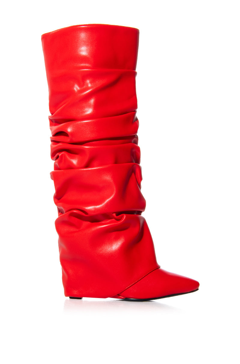 Sisoras AZALEA WANG ZUMMA RED RUCHED WEDGE BOOT