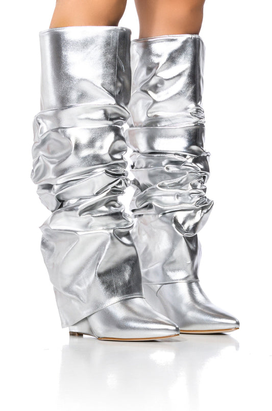 Sisoras AZALEA WANG ZUMMA METALLIC RUCHED WEDGE BOOT IN SILVER