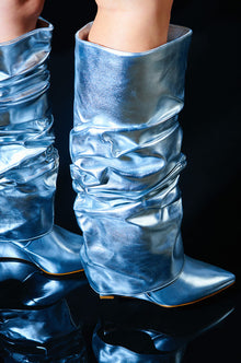 Sisoras AZALEA WANG ZUMMA METALLIC RUCHED WEDGE BOOT IN SILVER