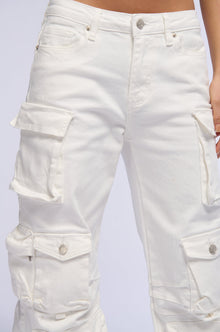 Sisoras BROOKLYN CARGO POCKET WIDE LEG JEAN IN WHITE