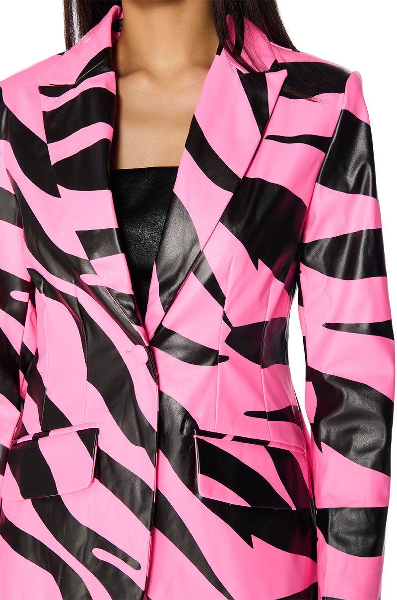 Sisoras SHANT BE TAMED FAUX LEATHER BLAZER