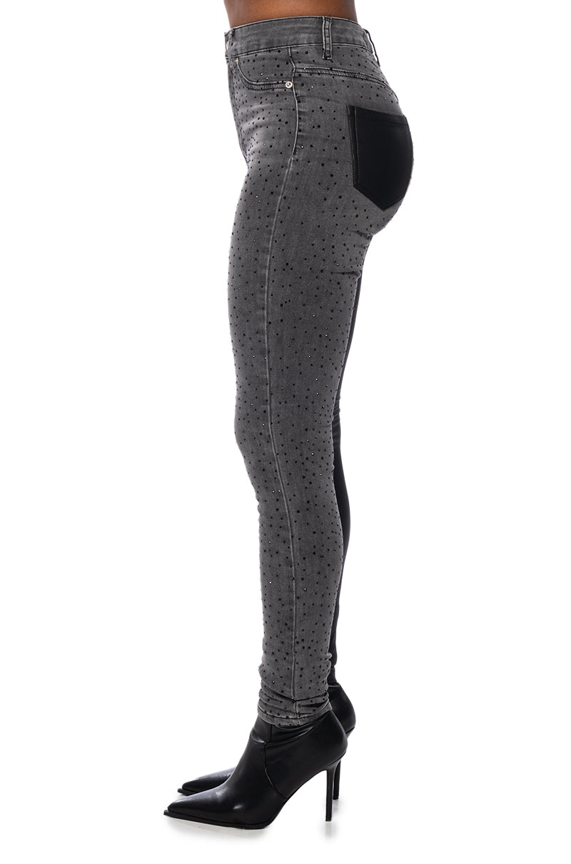 Sisoras EXTREME STRETCH EMBELLISHED SKINNY JEANS