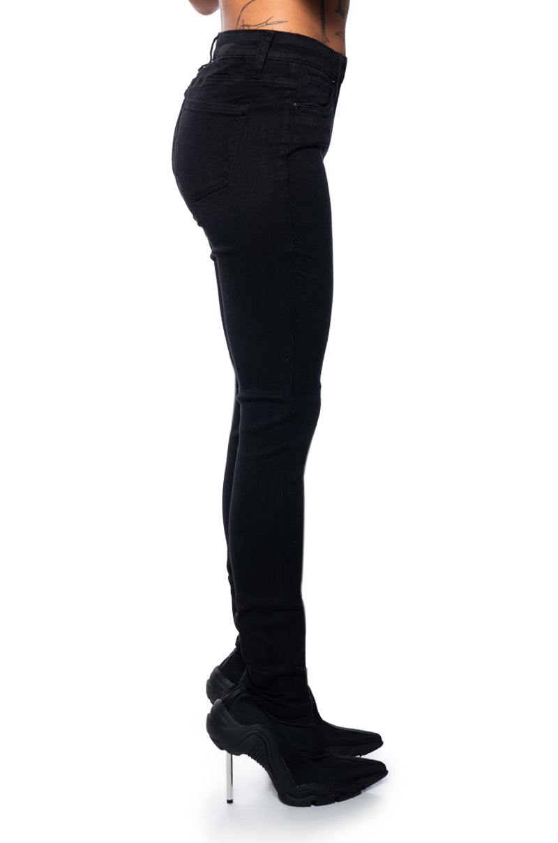 FLEX-FIT HIGH WAISTED SUPER STRETCHY SKINNY JEANS IN BLACK