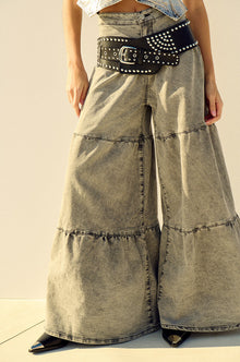 NIKIA TIERED WIDE LEG DENIM JEAN